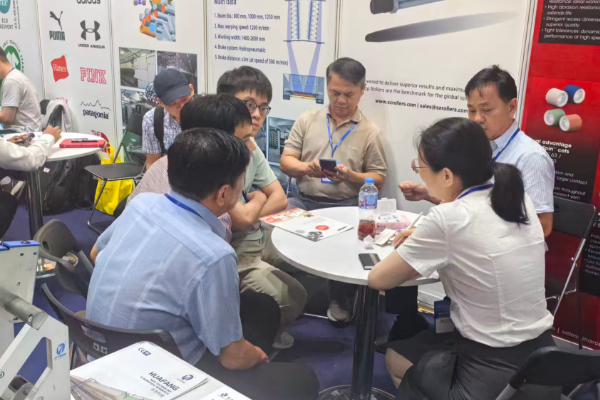 H-FANG presenta sus soluciones en la feria SaigonTex.